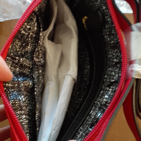 SOLD *Mondani Red NWT Stacy Crossbody Bag,Cute! - Picture 5 of 5